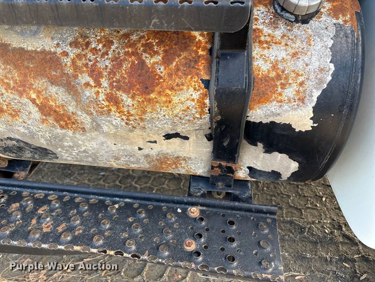 image for item DT2758 2007 International 4300 digger derrick truck