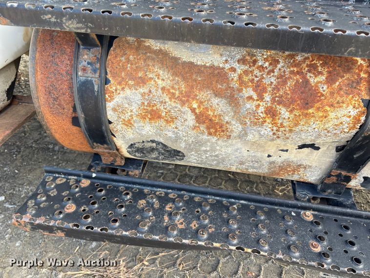 image for item DT2758 2007 International 4300 digger derrick truck