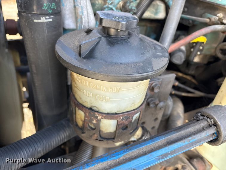 image for item DT2758 2007 International 4300 digger derrick truck