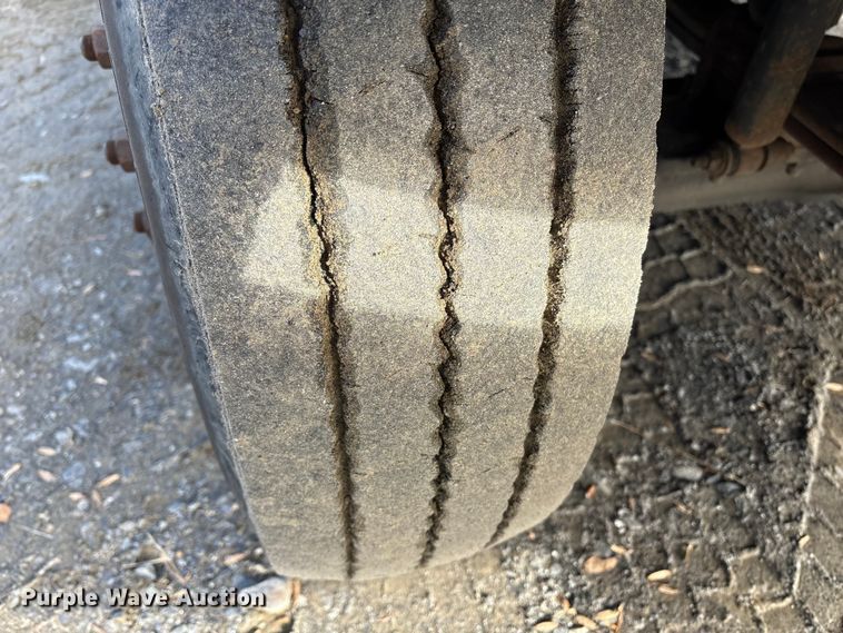 image for item DT2758 2007 International 4300 digger derrick truck