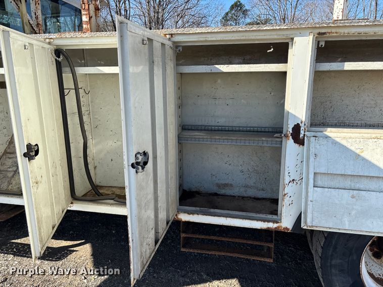 image for item DT2758 2007 International 4300 digger derrick truck