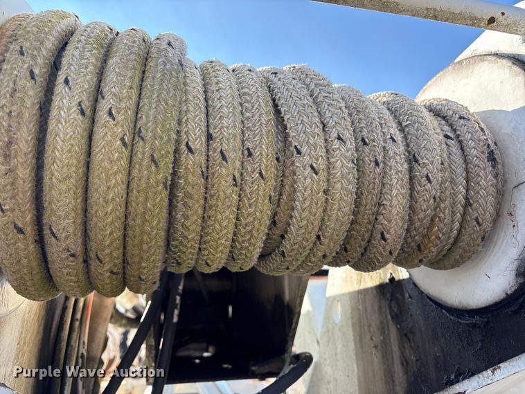 image for item DT2758 2007 International 4300 digger derrick truck