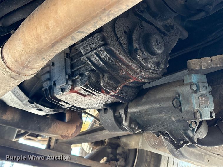 image for item DT2758 2007 International 4300 digger derrick truck