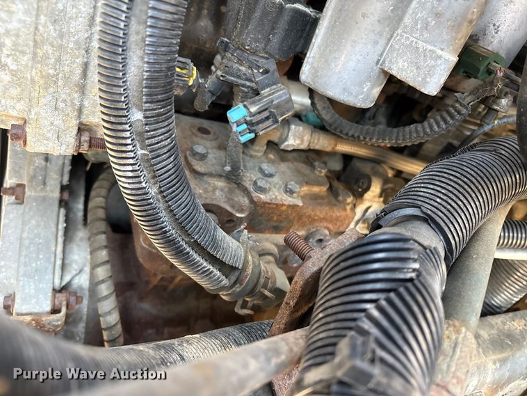 image for item DT2759 2014 International 7300 bucket truck