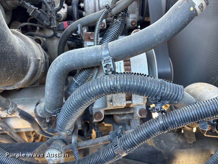 image for item DT2759 2014 International 7300 bucket truck