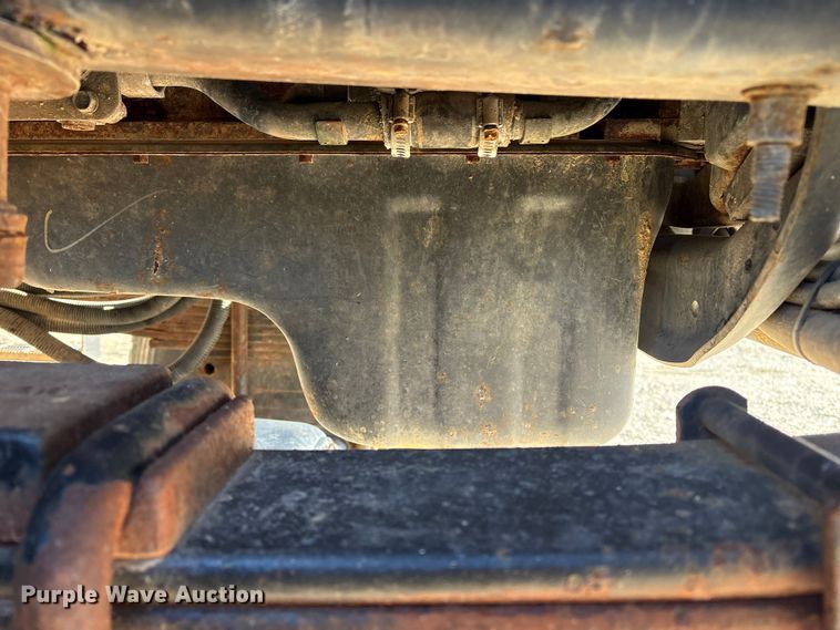 image for item DT2759 2014 International 7300 bucket truck