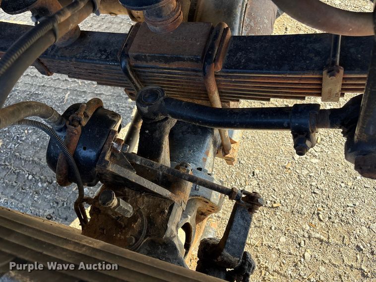 image for item DT2759 2014 International 7300 bucket truck