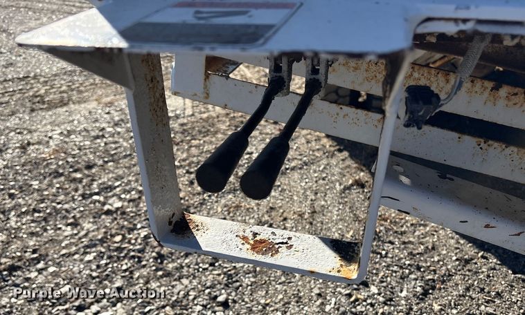 image for item DT2759 2014 International 7300 bucket truck