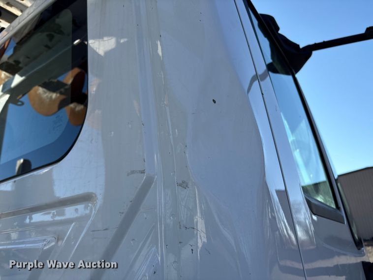 image for item DT2760 2016 International 7300 digger derrick truck