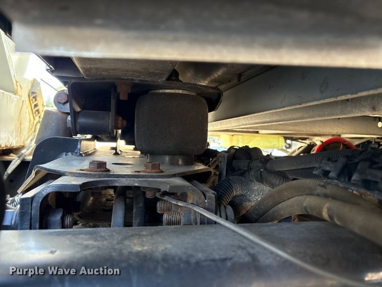 image for item DT2760 2016 International 7300 digger derrick truck