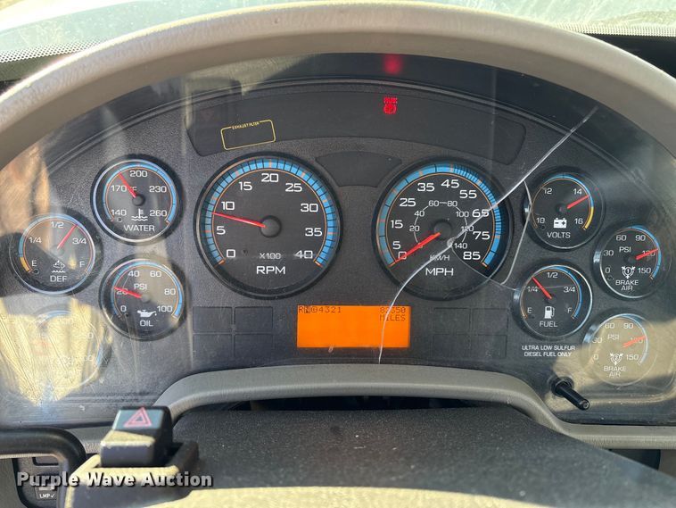 image for item DT2760 2016 International 7300 digger derrick truck