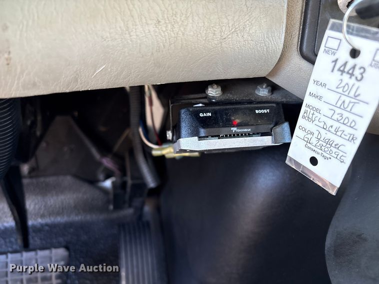 image for item DT2760 2016 International 7300 digger derrick truck