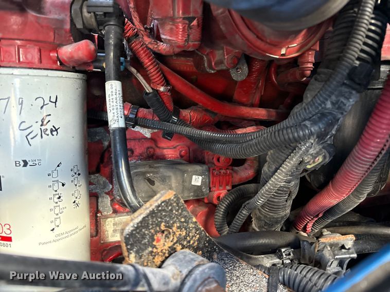 image for item DT2760 2016 International 7300 digger derrick truck