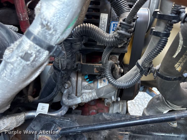 image for item DT2760 2016 International 7300 digger derrick truck