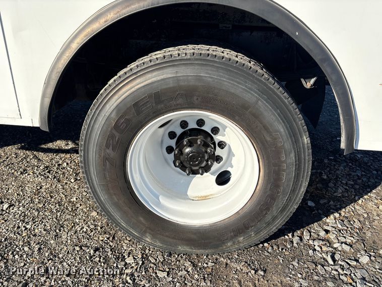 image for item DT2760 2016 International 7300 digger derrick truck