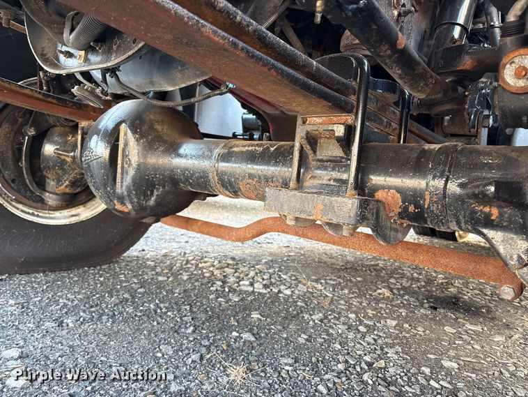 image for item DT2760 2016 International 7300 digger derrick truck