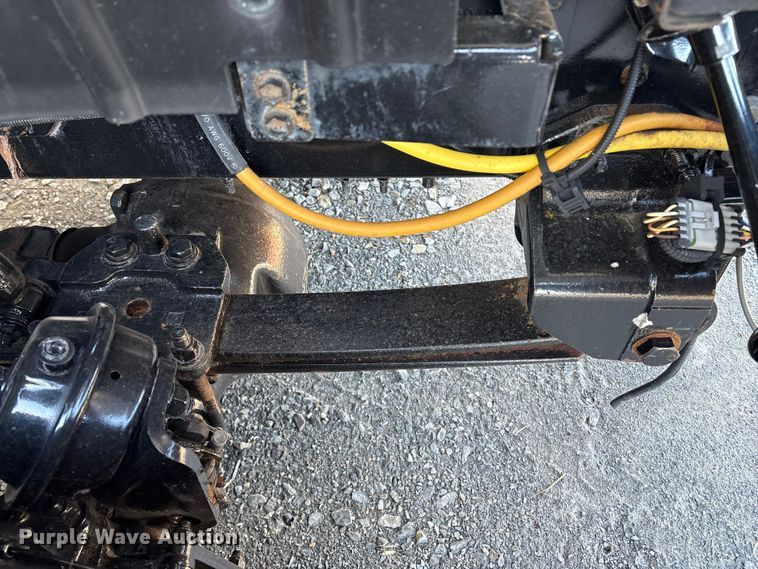 image for item DT2760 2016 International 7300 digger derrick truck