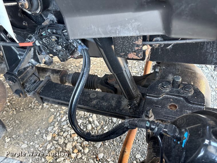 image for item DT2760 2016 International 7300 digger derrick truck