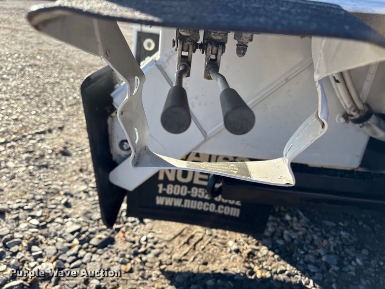 image for item DT2760 2016 International 7300 digger derrick truck