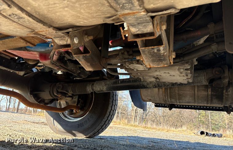 image for item DT2760 2016 International 7300 digger derrick truck