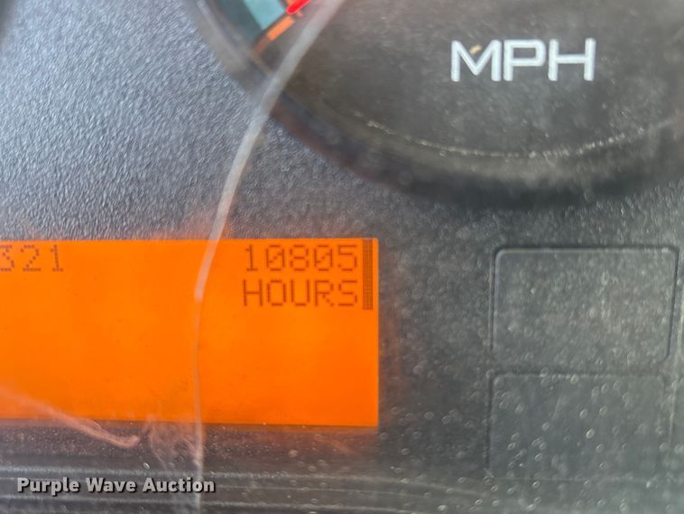 image for item DT2760 2016 International 7300 digger derrick truck