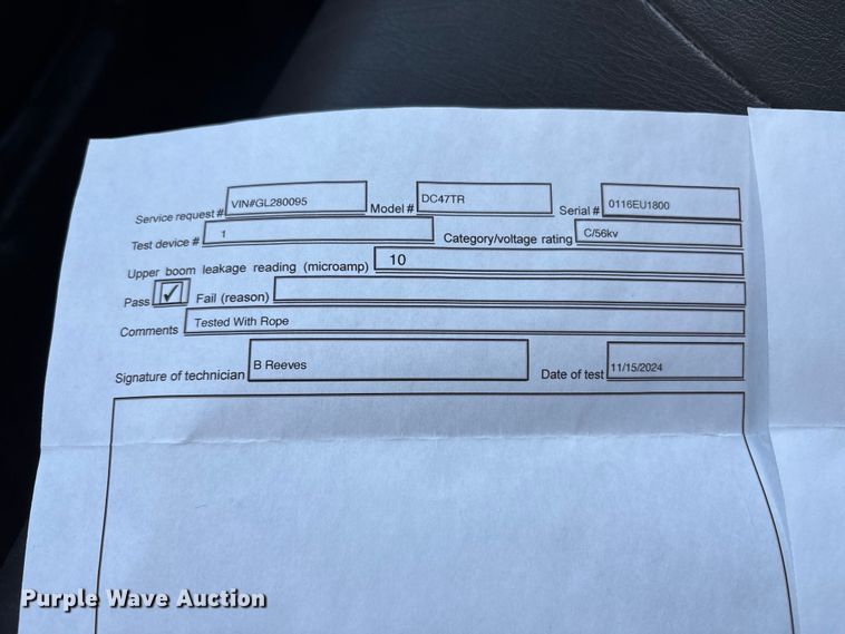 image for item DT2760 2016 International 7300 digger derrick truck