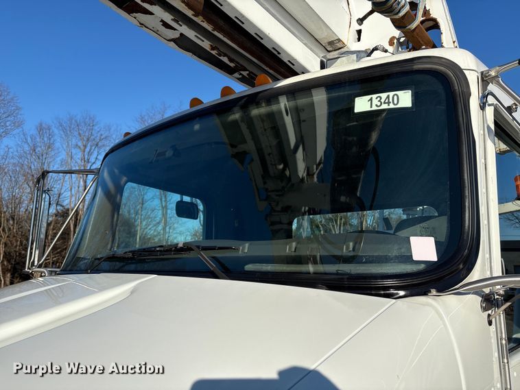 image for item DT2761 2015 Kenworth T370 digger derrick truck