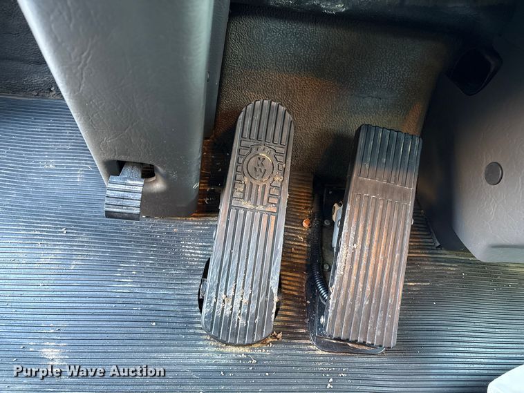 image for item DT2761 2015 Kenworth T370 digger derrick truck