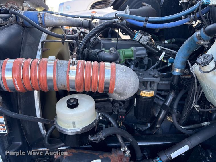 image for item DT2761 2015 Kenworth T370 digger derrick truck