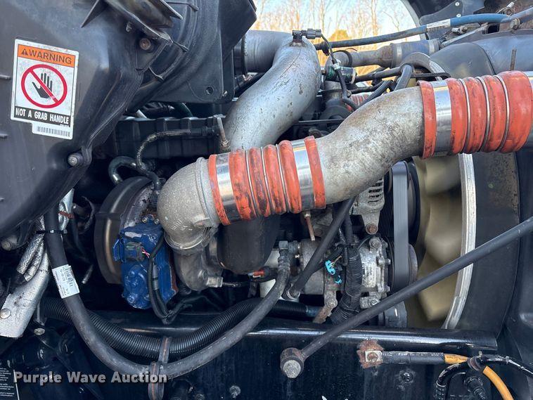 image for item DT2761 2015 Kenworth T370 digger derrick truck