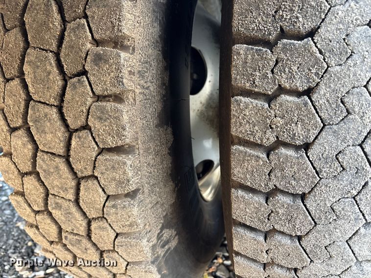 image for item DT2761 2015 Kenworth T370 digger derrick truck