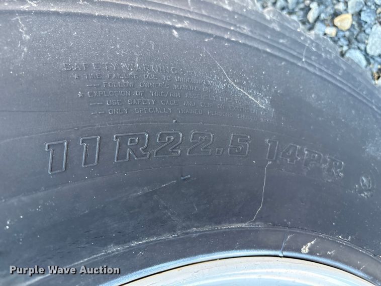 image for item DT2761 2015 Kenworth T370 digger derrick truck