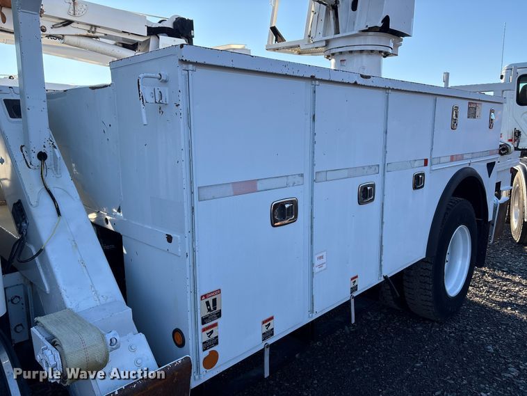 image for item DT2761 2015 Kenworth T370 digger derrick truck