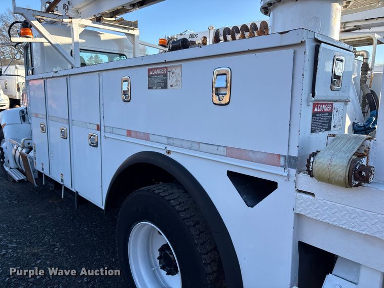 image for item DT2761 2015 Kenworth T370 digger derrick truck