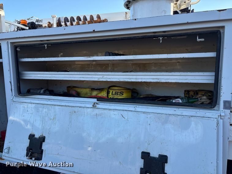 image for item DT2761 2015 Kenworth T370 digger derrick truck