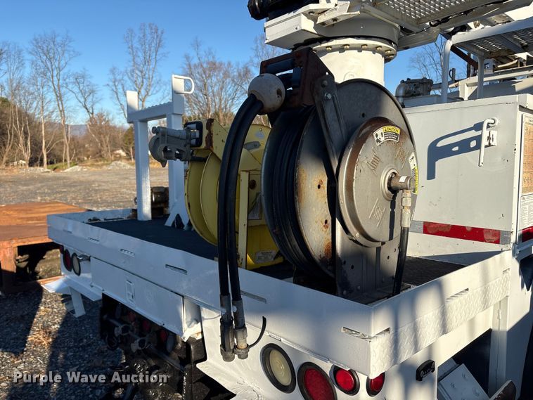 image for item DT2761 2015 Kenworth T370 digger derrick truck