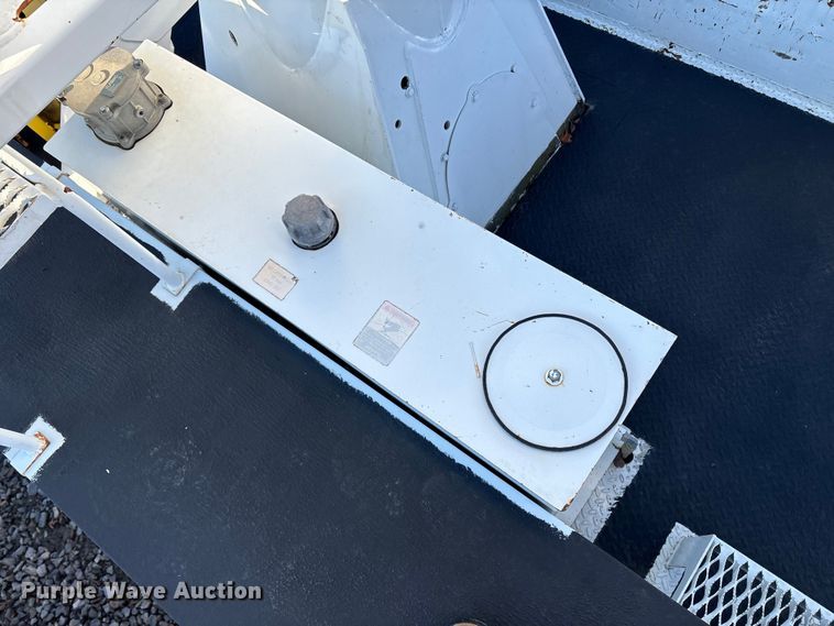 image for item DT2761 2015 Kenworth T370 digger derrick truck