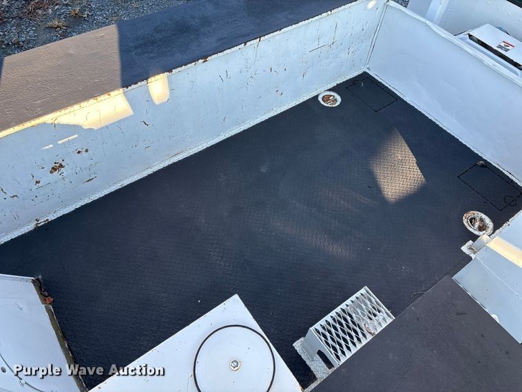 image for item DT2761 2015 Kenworth T370 digger derrick truck