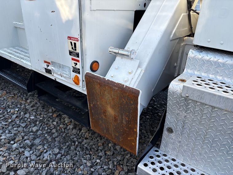 image for item DT2761 2015 Kenworth T370 digger derrick truck