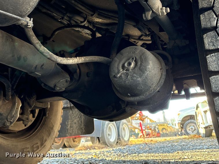 image for item DT2761 2015 Kenworth T370 digger derrick truck