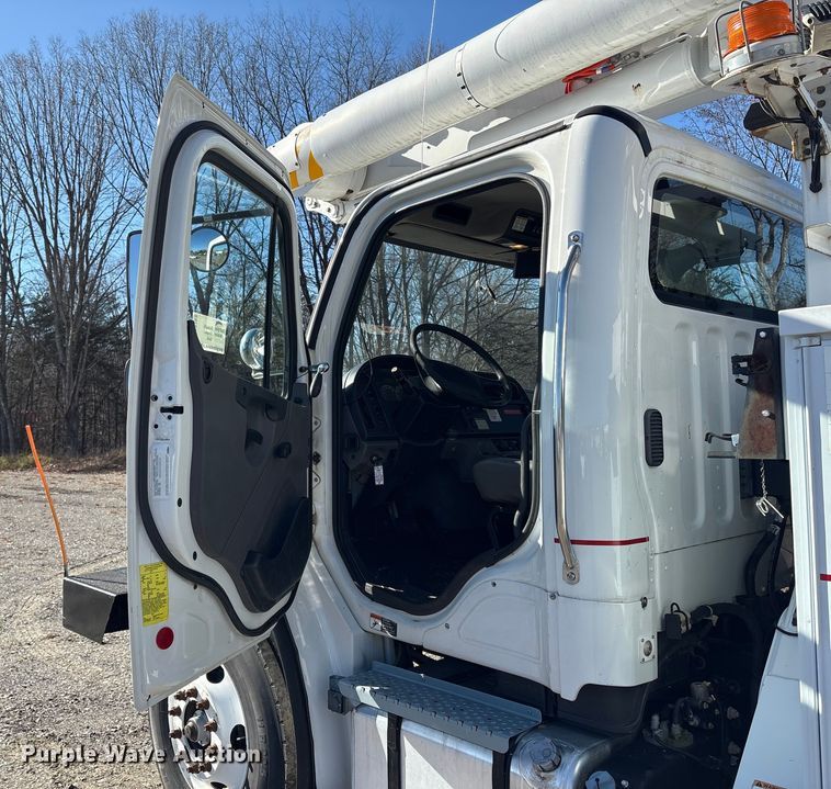 image for item DT2763 2017 Freightliner Business Class M2 bucket truck