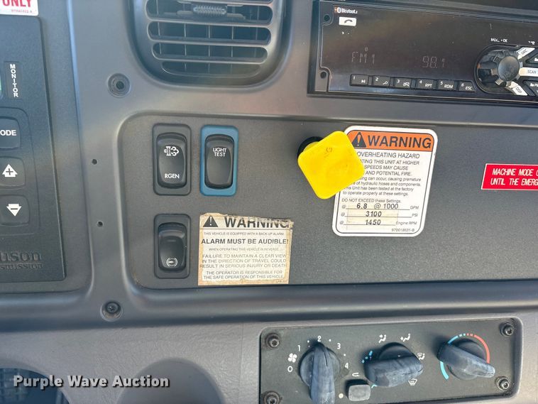 image for item DT2763 2017 Freightliner Business Class M2 bucket truck