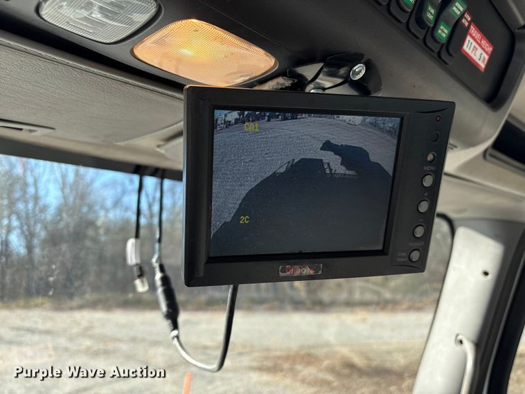 image for item DT2763 2017 Freightliner Business Class M2 bucket truck