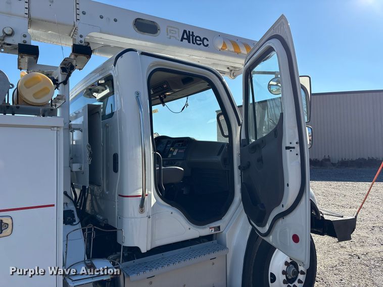 image for item DT2763 2017 Freightliner Business Class M2 bucket truck