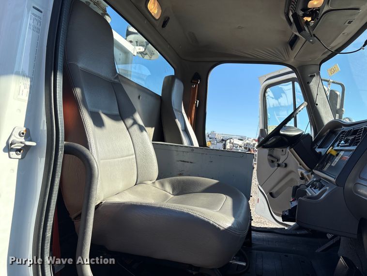 image for item DT2763 2017 Freightliner Business Class M2 bucket truck