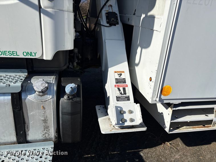 image for item DT2763 2017 Freightliner Business Class M2 bucket truck