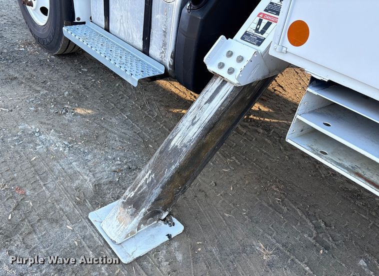 image for item DT2763 2017 Freightliner Business Class M2 bucket truck