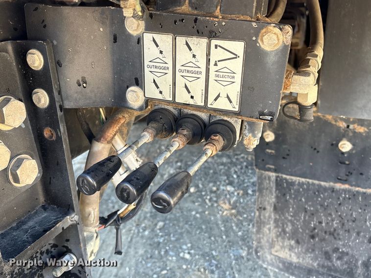 image for item DT2763 2017 Freightliner Business Class M2 bucket truck