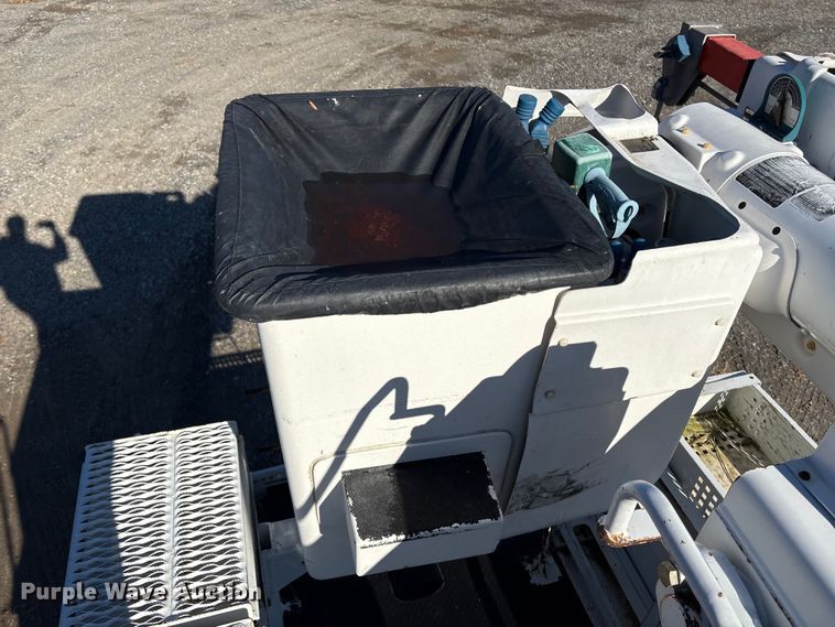 image for item DT2763 2017 Freightliner Business Class M2 bucket truck