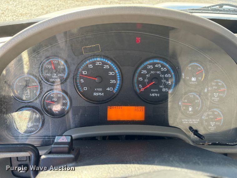 image for item DT2765 2017 International 4300 bucket truck